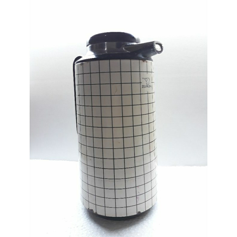 早期日本製普普風象印保溫壺，售1280元。