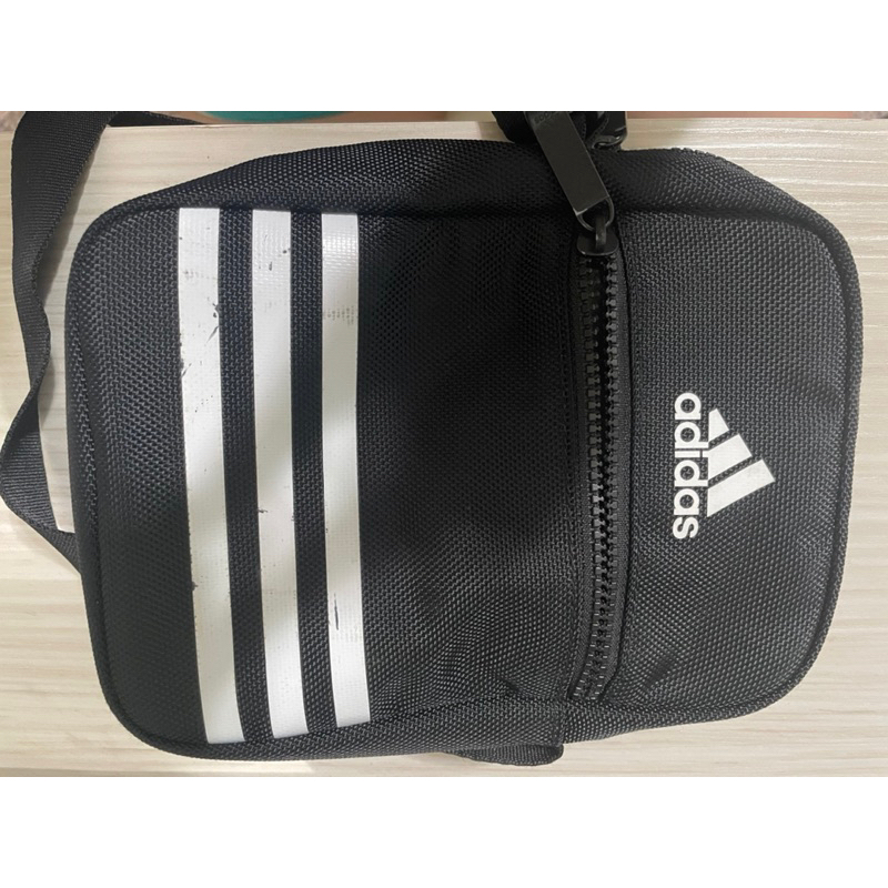 adidas 大容量運動休閒 側背包［二手現貨］