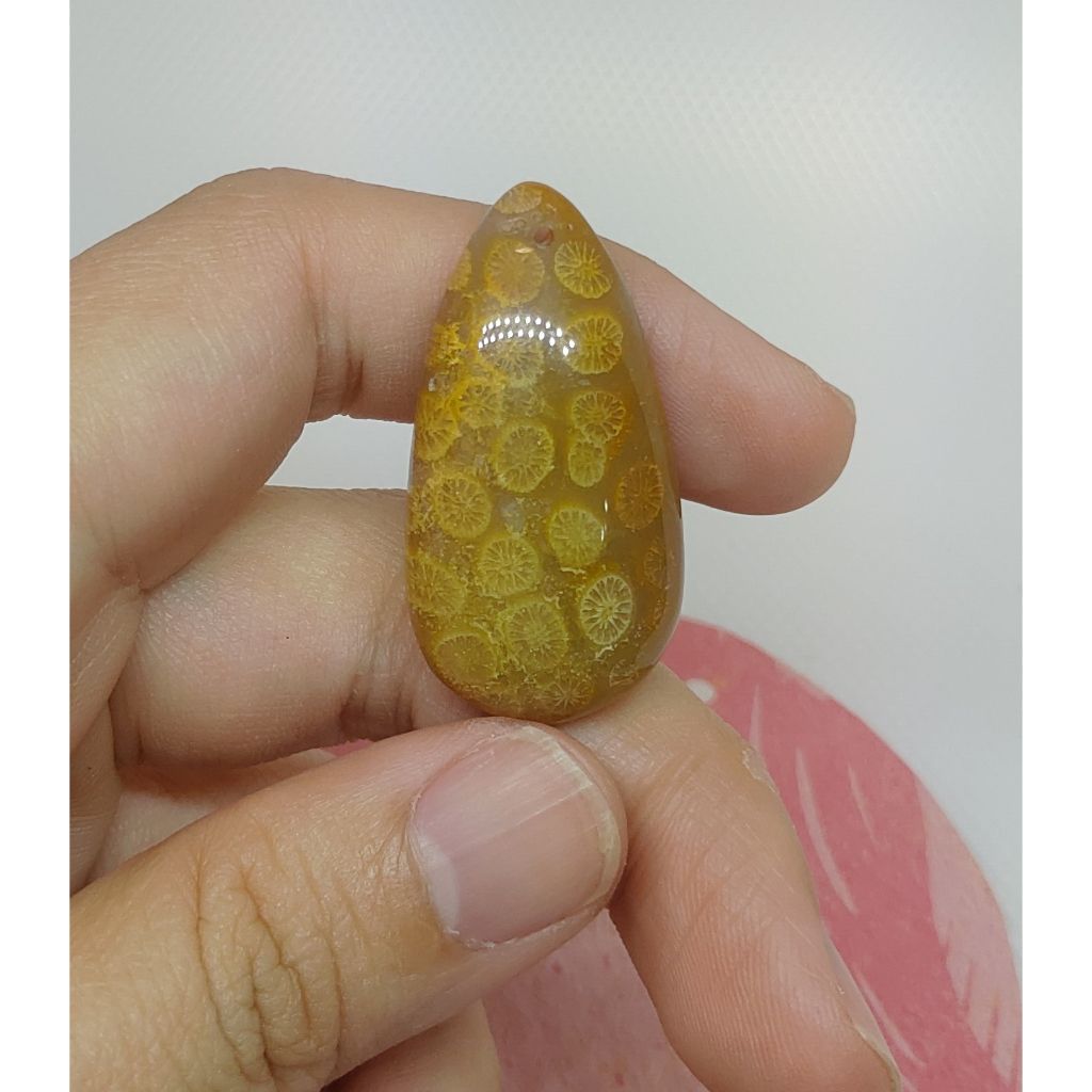 天然印尼產 珊瑚玉墬子/ 微透光小花