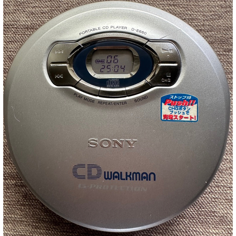 （近全新90%）SONY CD CD-R/RW隨身聽 D-E660液晶顯示（附原廠包裝盒及使用說明書）