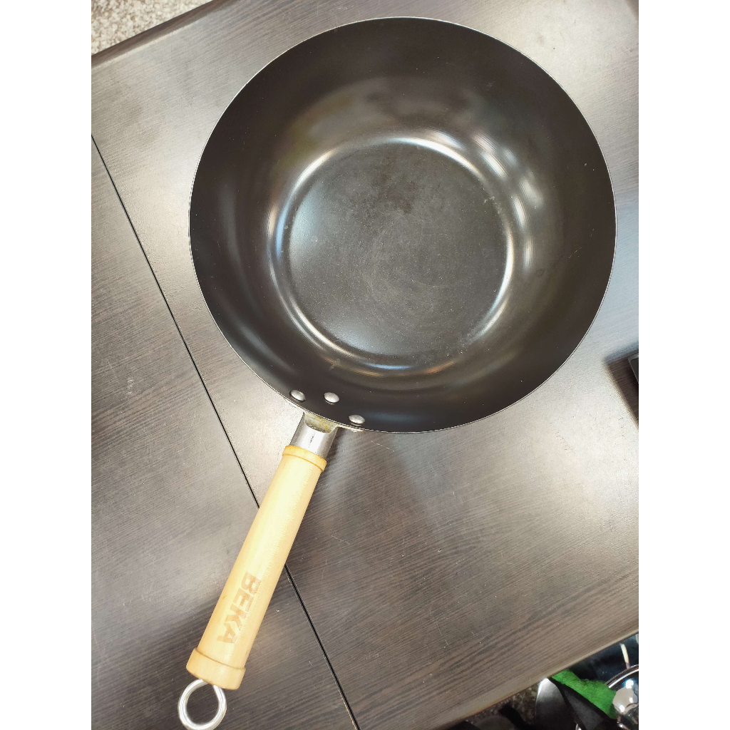 *鐵鍋炒菜鍋單手鍋-木頭手把beka 28cm 深炒鍋 不沾鍋 鐵鍋 炒鍋 不會沾鍋的鐵鍋
