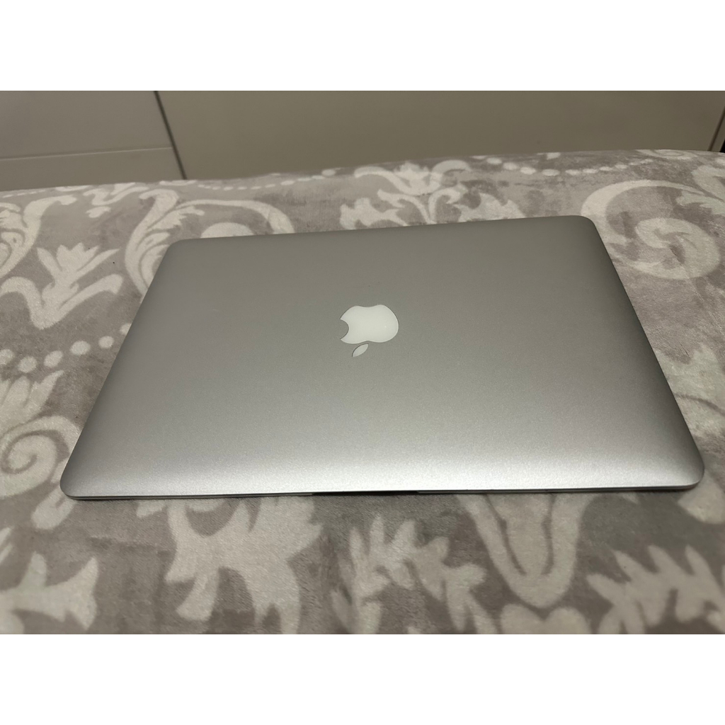 2015年 MacBook Air 13吋 Intel Core i5 1.6GHz、8GB RAM、128G SS