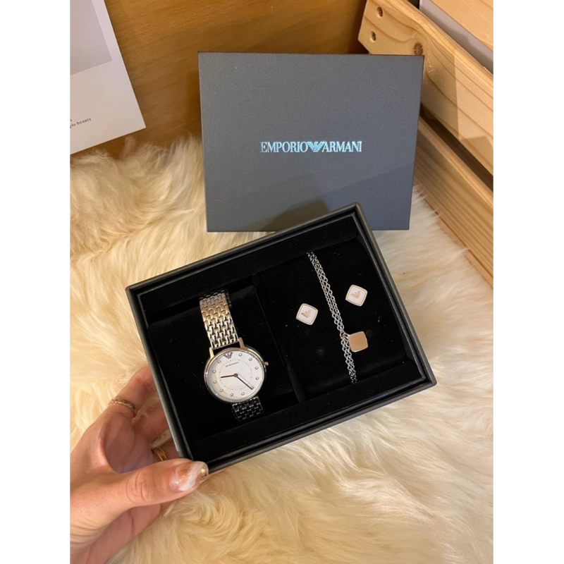 🔥卡拉國內外代購🔥 現貨🇹🇼Emporio Armani  女錶禮盒 手錶+手鍊+耳環