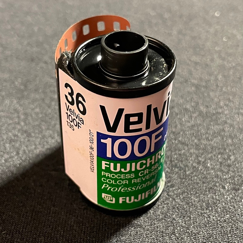 135 Fujifilm Velvia 100F 富士 底片 過期底片 (最後1卷)