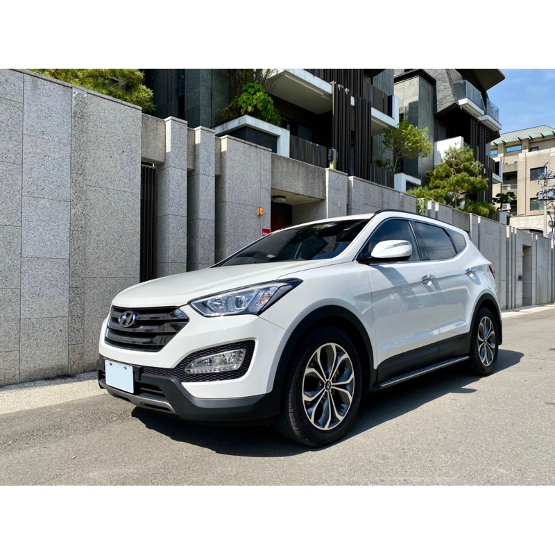 2014年 Hyundai Santa Fe 7人座