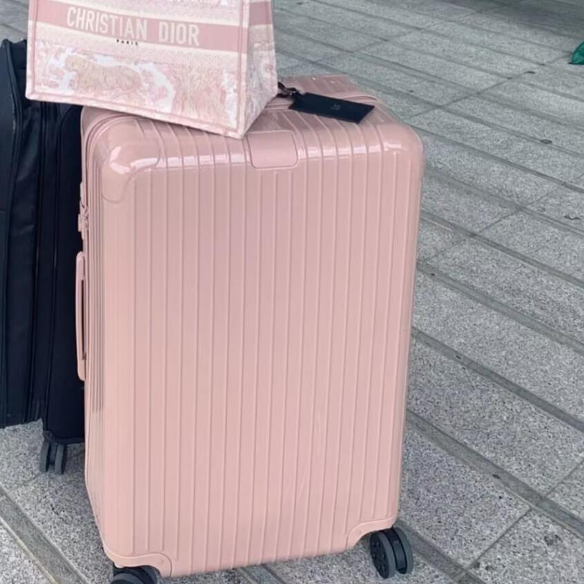 二手正品 98新 RIMOWA Essential Check-In M 26寸 粉色 行李箱 旅行箱 拉桿箱