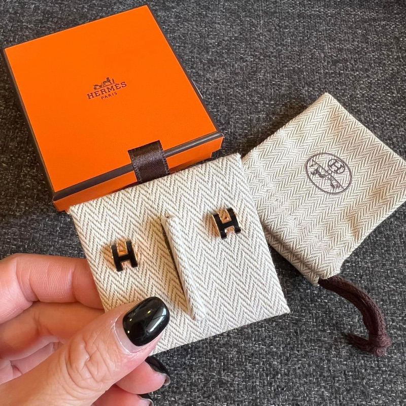 在台現貨🧡18888 愛馬仕 HERMÈS  經典mini POP H耳環 黑玫瑰金