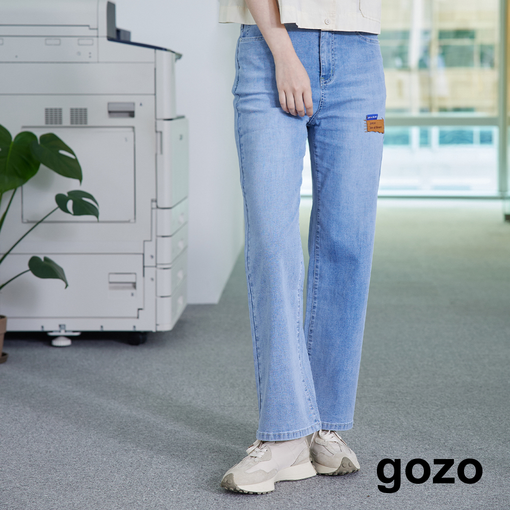【gozo】皮標修身直筒牛仔褲(淺藍/藍色_S/M/L) | 牛仔 修身 百搭