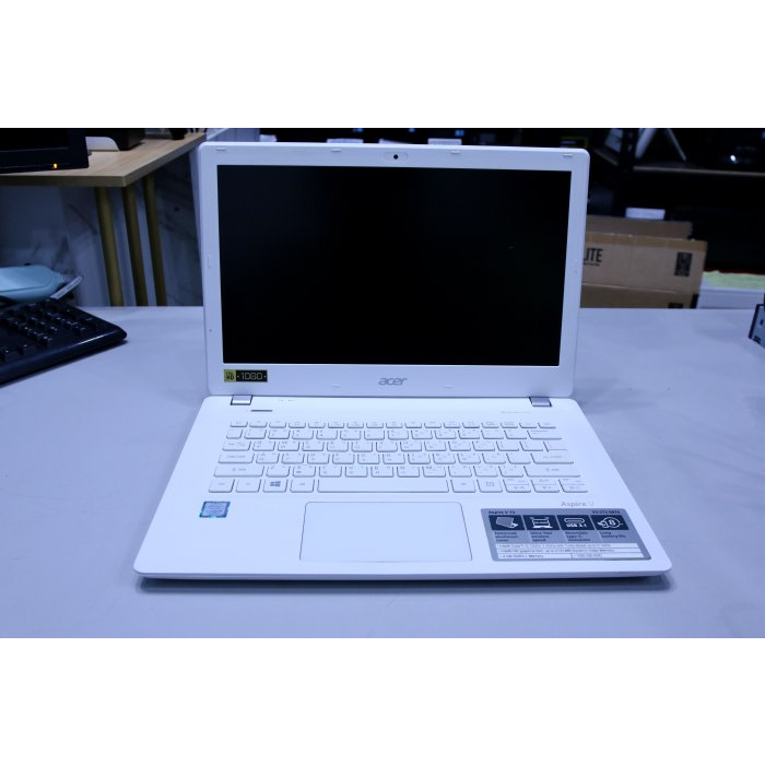冠錡電腦 ACER 宏碁 超薄型 I5-7200U 8GD4 240G 學校退役/白色/1080P/IPS