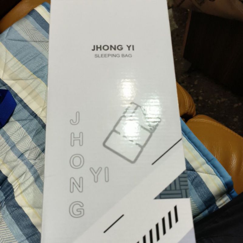 Jhong YI 全新輕巧收納睡袋（大）