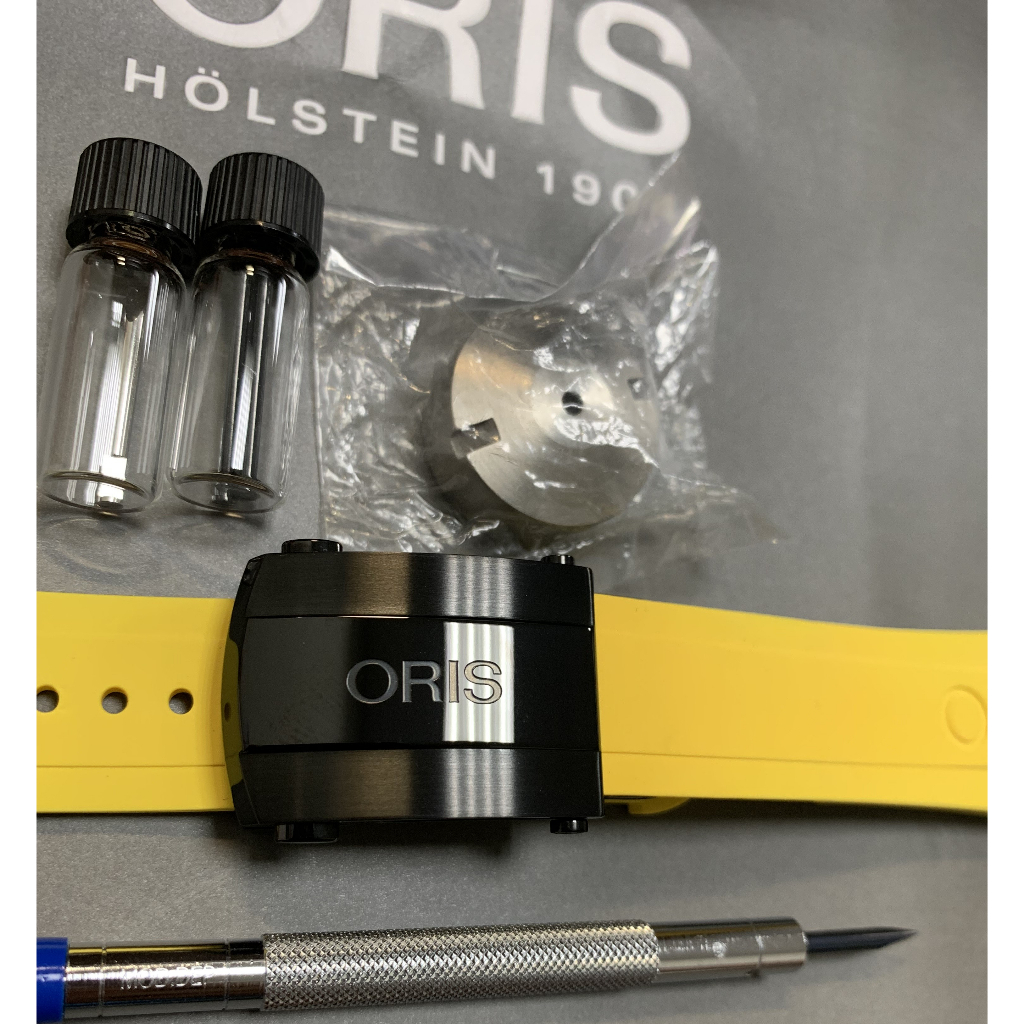 100%原廠 ORIS 深度量測計 大錶徑46mm 黃色橡膠錶帶