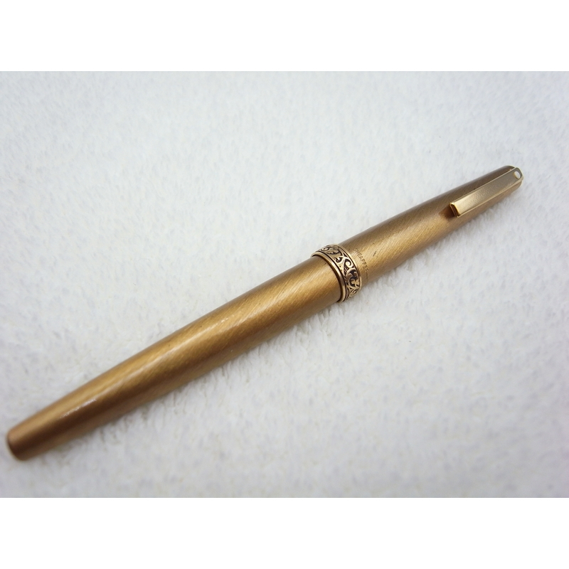 (現貨、美品)80年代【SHEAFFER 西華】(美國製)(14K-F尖)(金夾/金絲紋)鋼筆