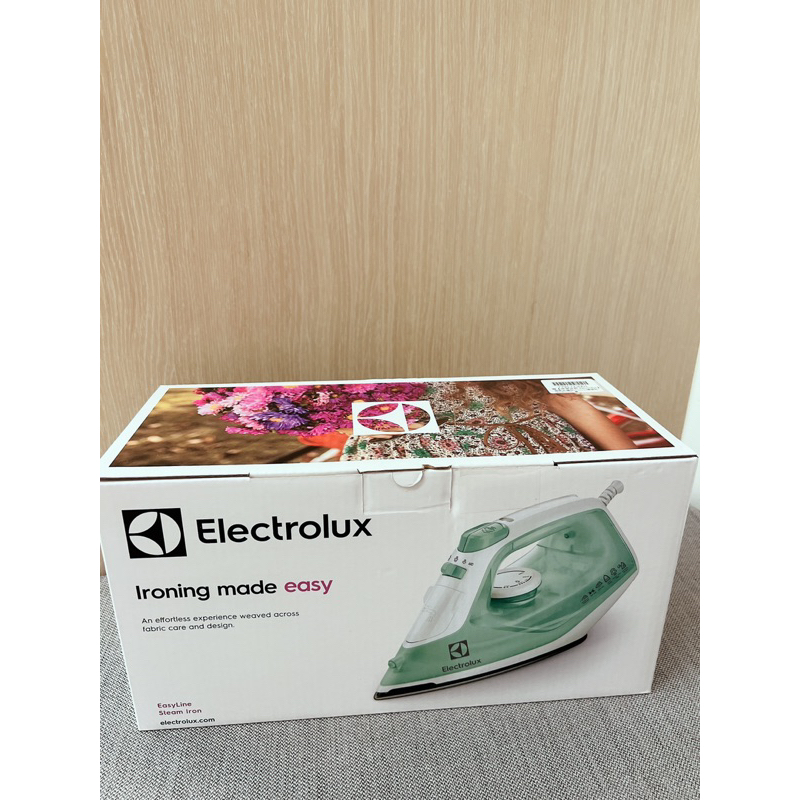 全新Electrolux 伊萊克斯蒸氣式電熨斗