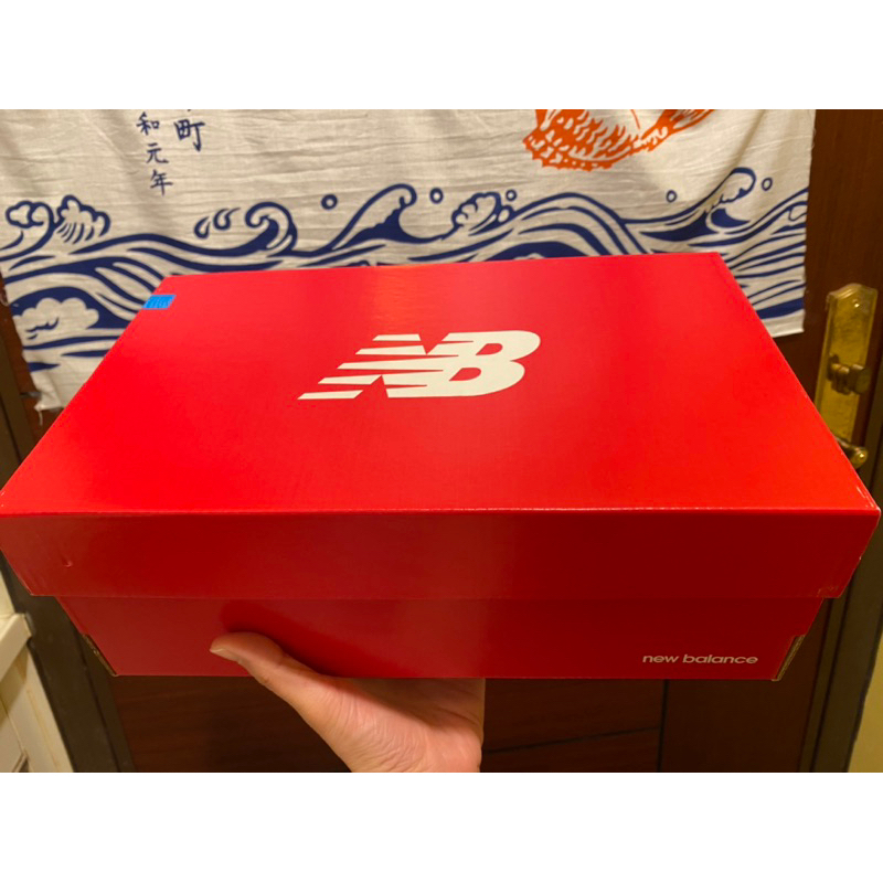 [New balance運動品牌 空鞋盒］