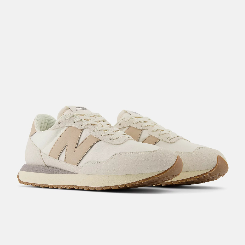 New Balance 237系列 中性復古鞋 D寬楦 US6是24公分 杏白棕 KAORACER MS237CJ