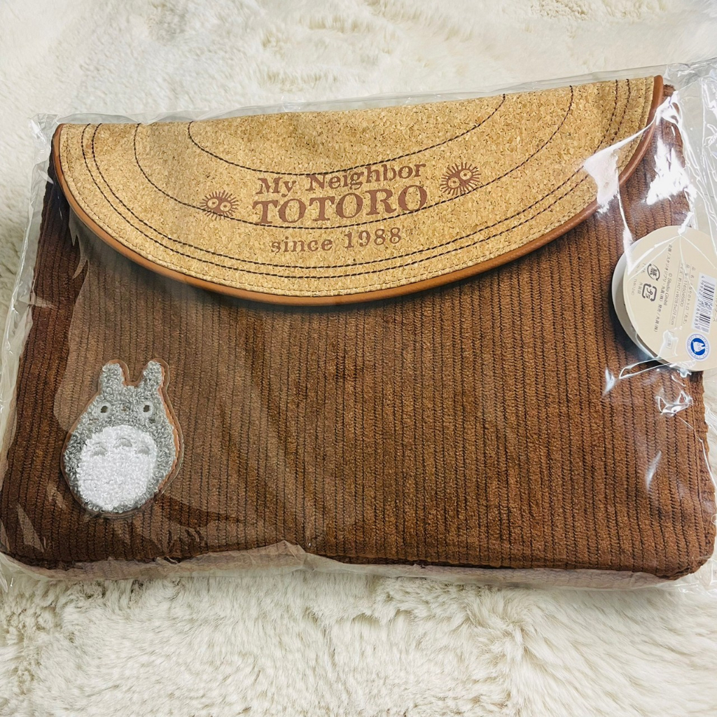 《現貨》日本限定 吉卜力 豆豆龍 龍貓 刺繡款 平板收納包 電腦包 平板包 資料袋 收納包 化妝包 零錢包 筆袋鉛筆盒
