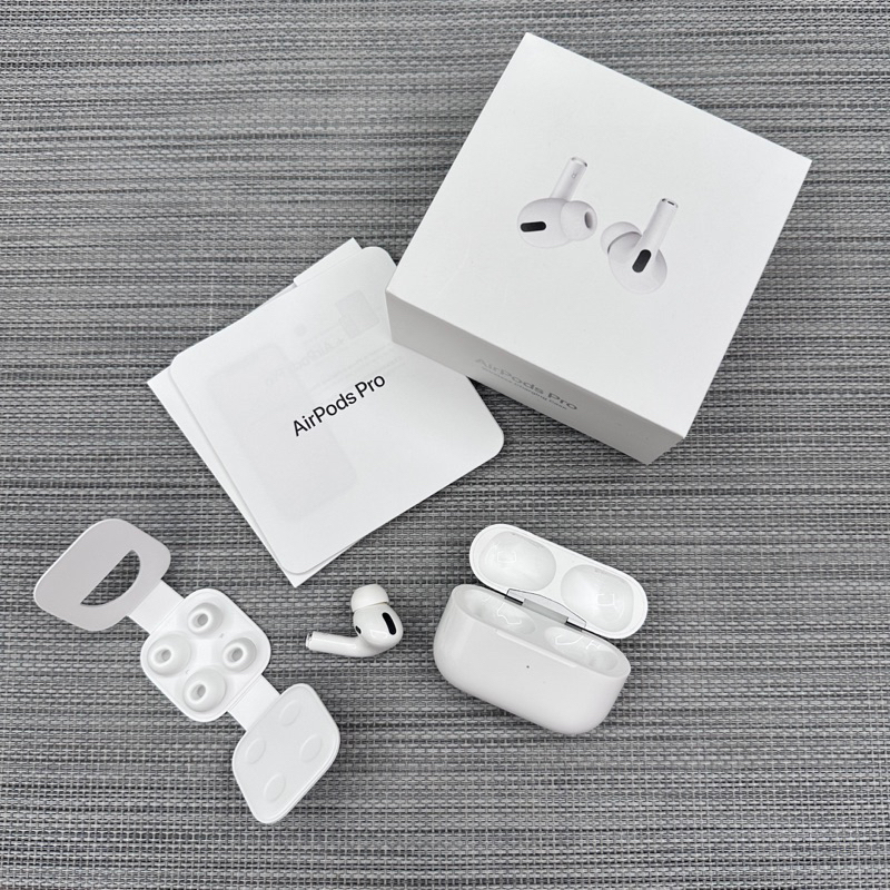 二手 AirPods Pro一代 MagSafe版*只剩充電盒