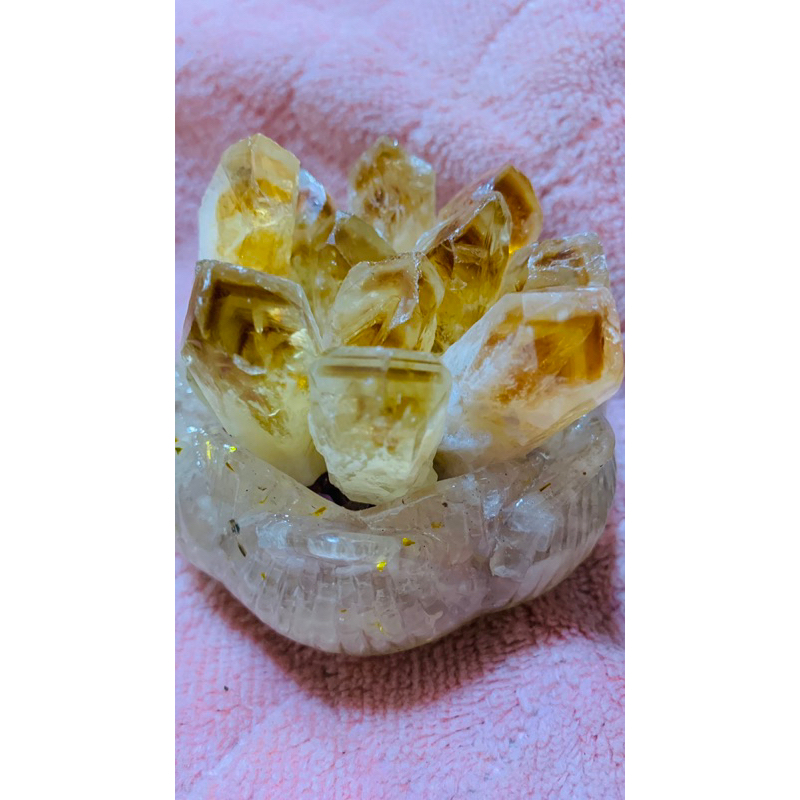 天然 雅典娜黃水晶骨幹➕盆（含滴膠水晶蓮花盆、紫水晶碎）