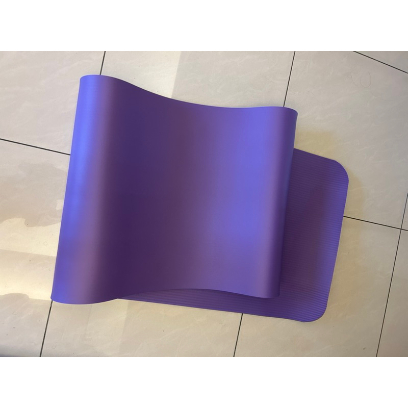 紫色瑜珈墊二手長寬約60*180有使用痕跡