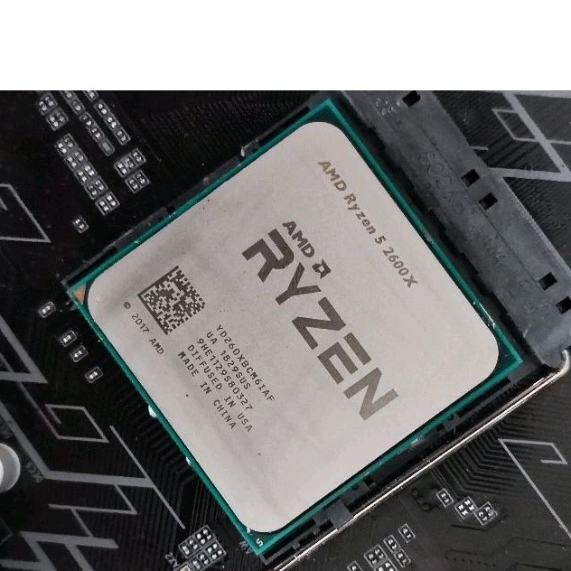 公司貨 AMD Ryzen R5 2600X AM4 CPU 附風扇散熱器  原廠過保 送一片不知好壞的主機板