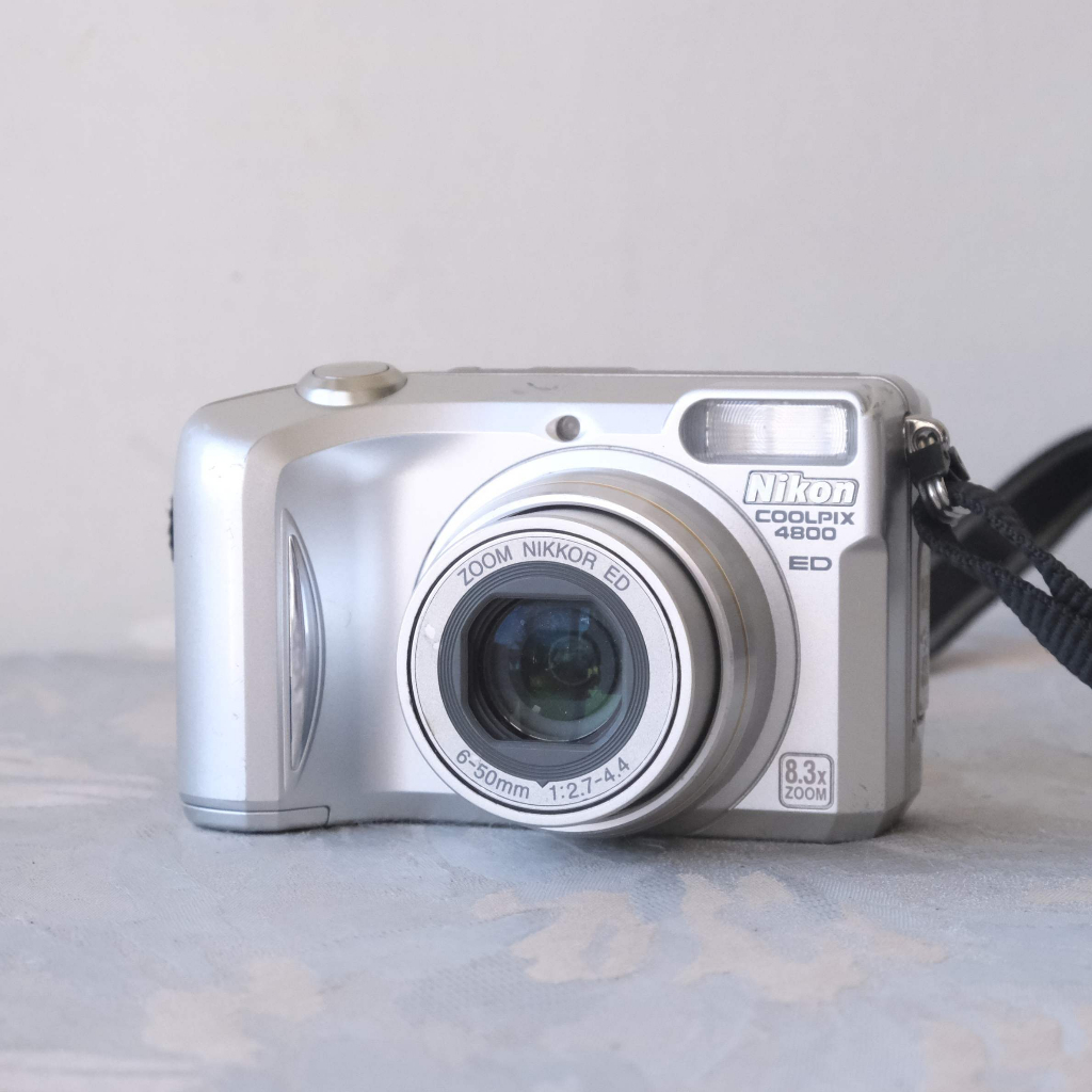 Nikon COOLPIX 4800 早期 CCD 數位相機