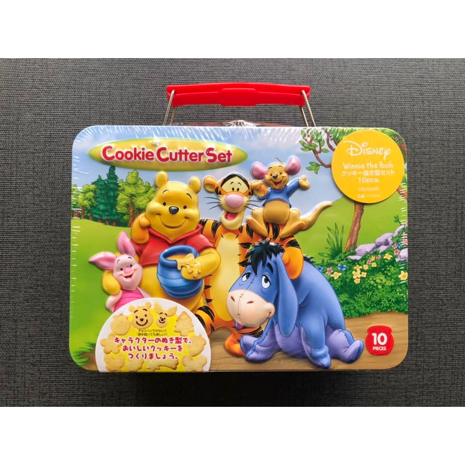 日本 貝印 KAI 迪士尼 Winnie the Pooh 小熊維尼鐵盒裝餅乾壓模組(10入) 手工餅乾 切模 壓模