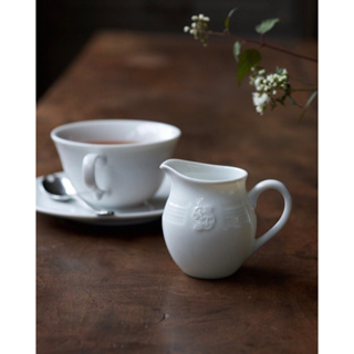 ／預購／Afternoon Tea 日本製經典浮雕logo小奶壺 蜂蜜壺 牛奶壺 奶精壺 下午茶具 瓷器