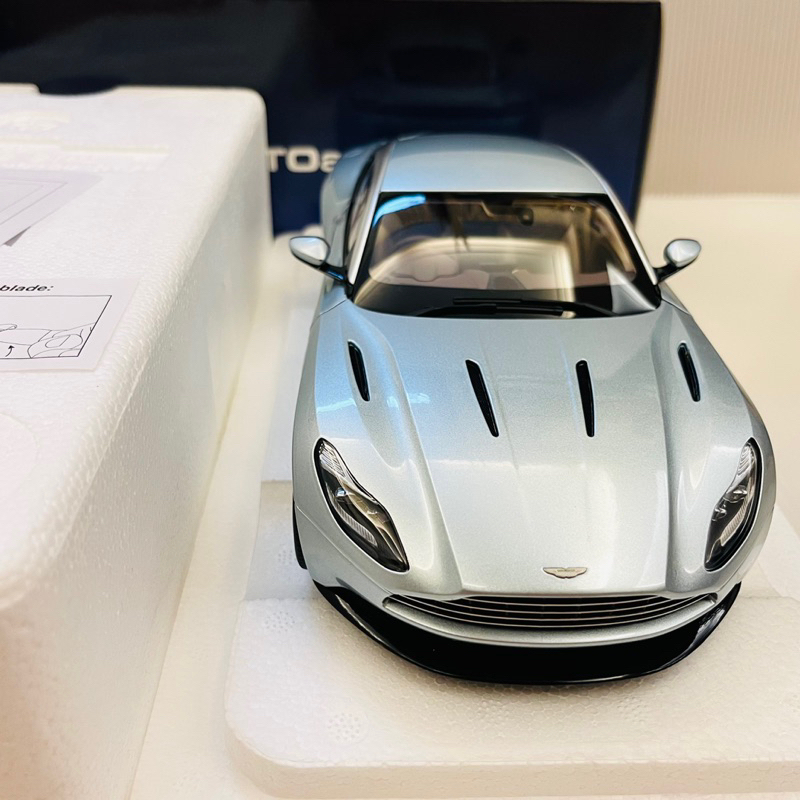 【年輕人講武德模型店】1/18 Autoart Aston Martin DB11