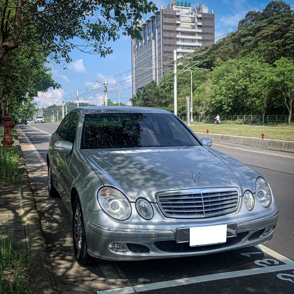 2003 賓士 E240 w211 2.5 車庫車 內外漂亮 里程僅15萬