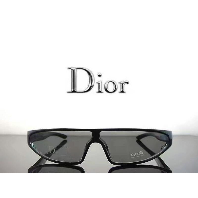 【帥哥王】超時尚DIOR迪奧 一體成型黑色鏡框 淺灰色鏡片太陽眼鏡FK2,原價約4980,特賣2380元