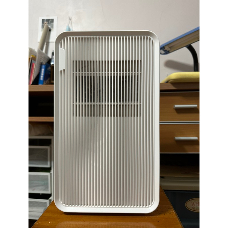 二手除濕機 Roommi  最美輕量除濕機 750ml/日除濕量 白色