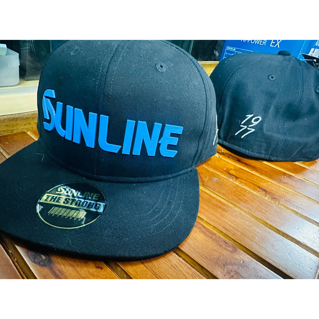 漁夫釣具 SUNLINE CP-3825 黑帽SUNLINE藍字 寬版潮帽 棒球帽 鴨舌帽 釣魚帽子 休閒帽 潮帽 3D