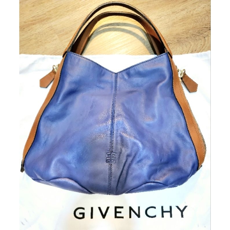 紀梵希包包 Givenchy 二手 變形金剛包包 兩側拉鍊拉開 可以變成Tote Bag 完美上班包