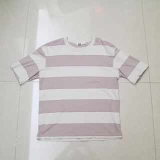 Uniqlo 灰條紋T恤（二手）