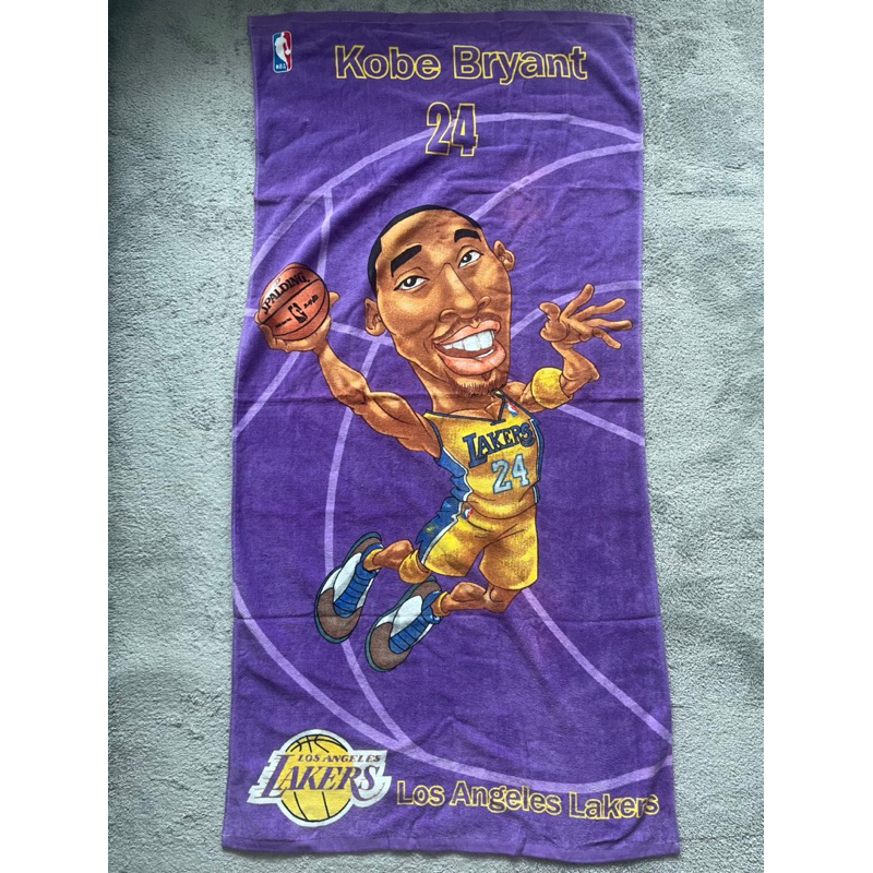 Kobe Bryant NBA 毛巾 浴巾 少見 絕版了 24 8 jersey 球衣 背號 湖人 黑 黃 新人 LA