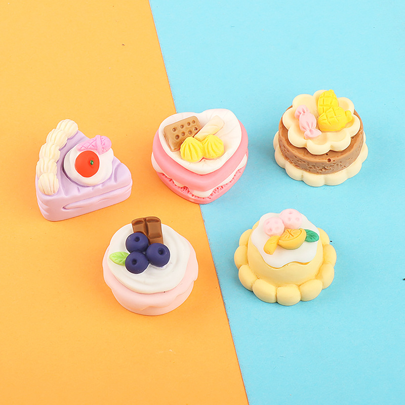 S(台灣出貨D04.)~草莓立體蛋糕 食玩童趣diy奶油膠自製手機殼飾品樹脂配件