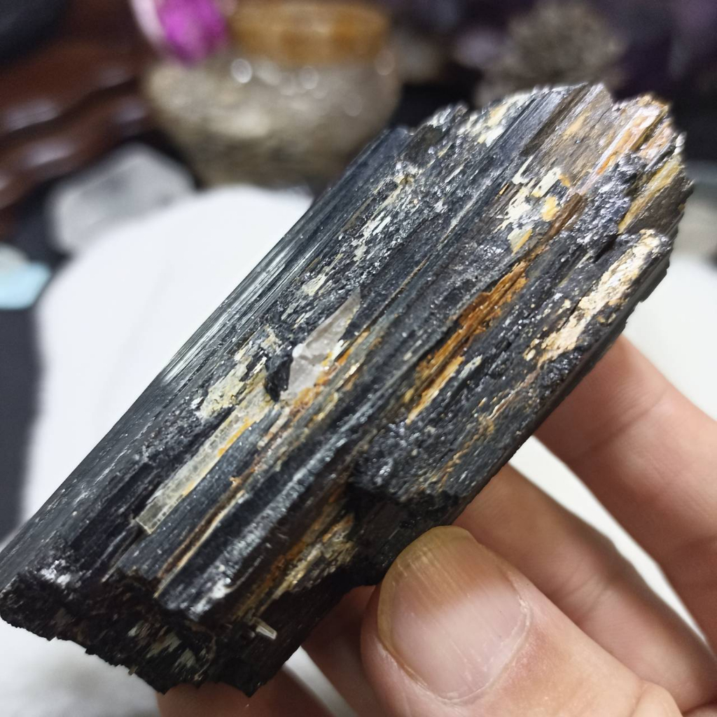 飛水晶-76(132g)黑碧璽柱(電氣石)帶雲母共生礦原礦