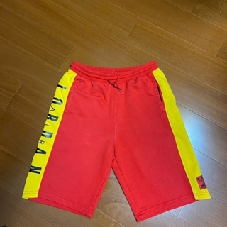 (size XL) Nike Jordan 超帥紅黃色短棉褲 （R1)