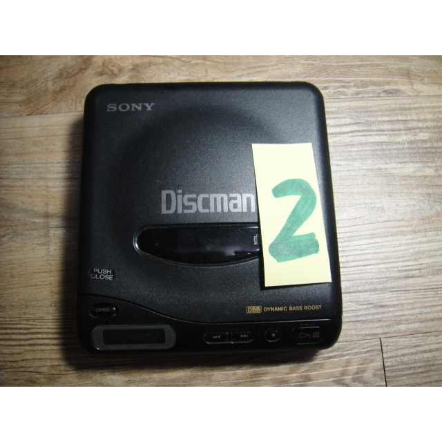 2.故障機賣 Sony Discman D-11 CD隨身聽