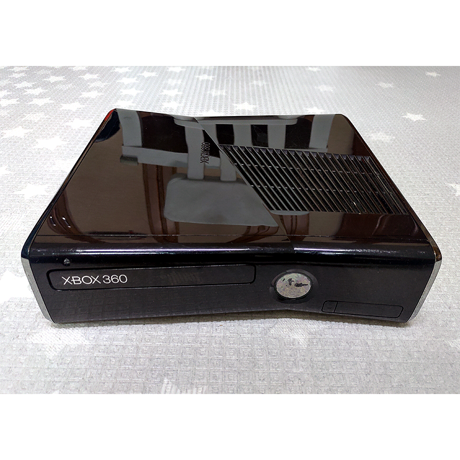 XBOX 360 Slim 亮面黑(未測試零件機)