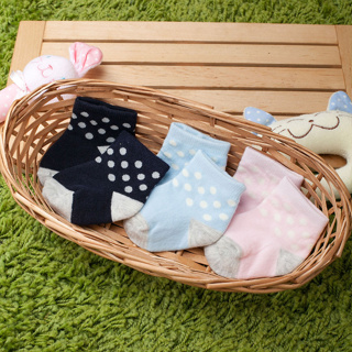 台灣製可愛圓點嬰兒襪 ( 柔細內裡、零線頭 )(9cm)0-3M