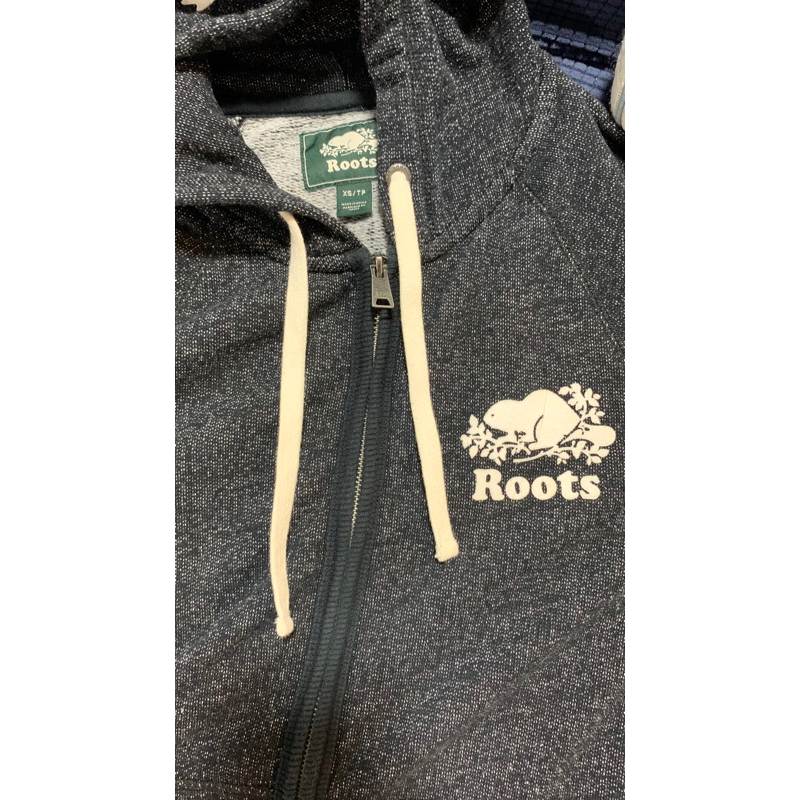 Roots正版二手外套 穿不到十次 原價$3980