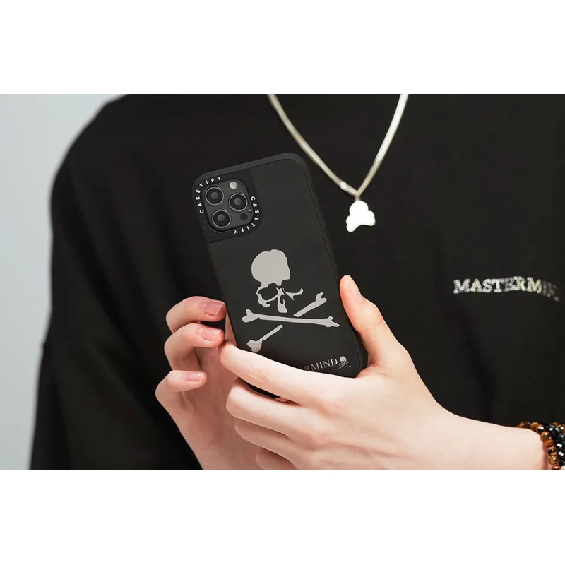 《no.8store》CASETiFY X mastermind World 聯名💀手機殼📱 iPhone 啞光黑銀鏡面