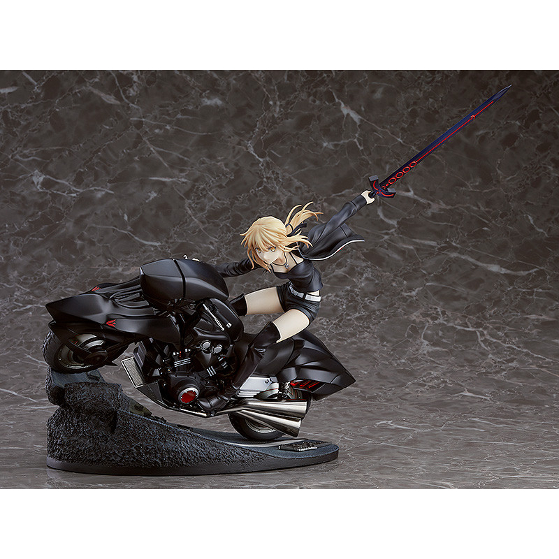 Saber/Altria Pendragon (Alter) &amp; Cuirassier Noir