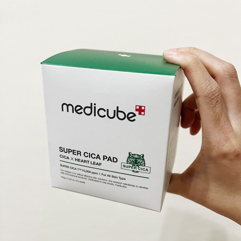 MEDICUBE 毛孔清潔爽膚棉片 70片裝 積雪草修護爽膚棉 爽膚棉 積雪草（全新正品未使用）