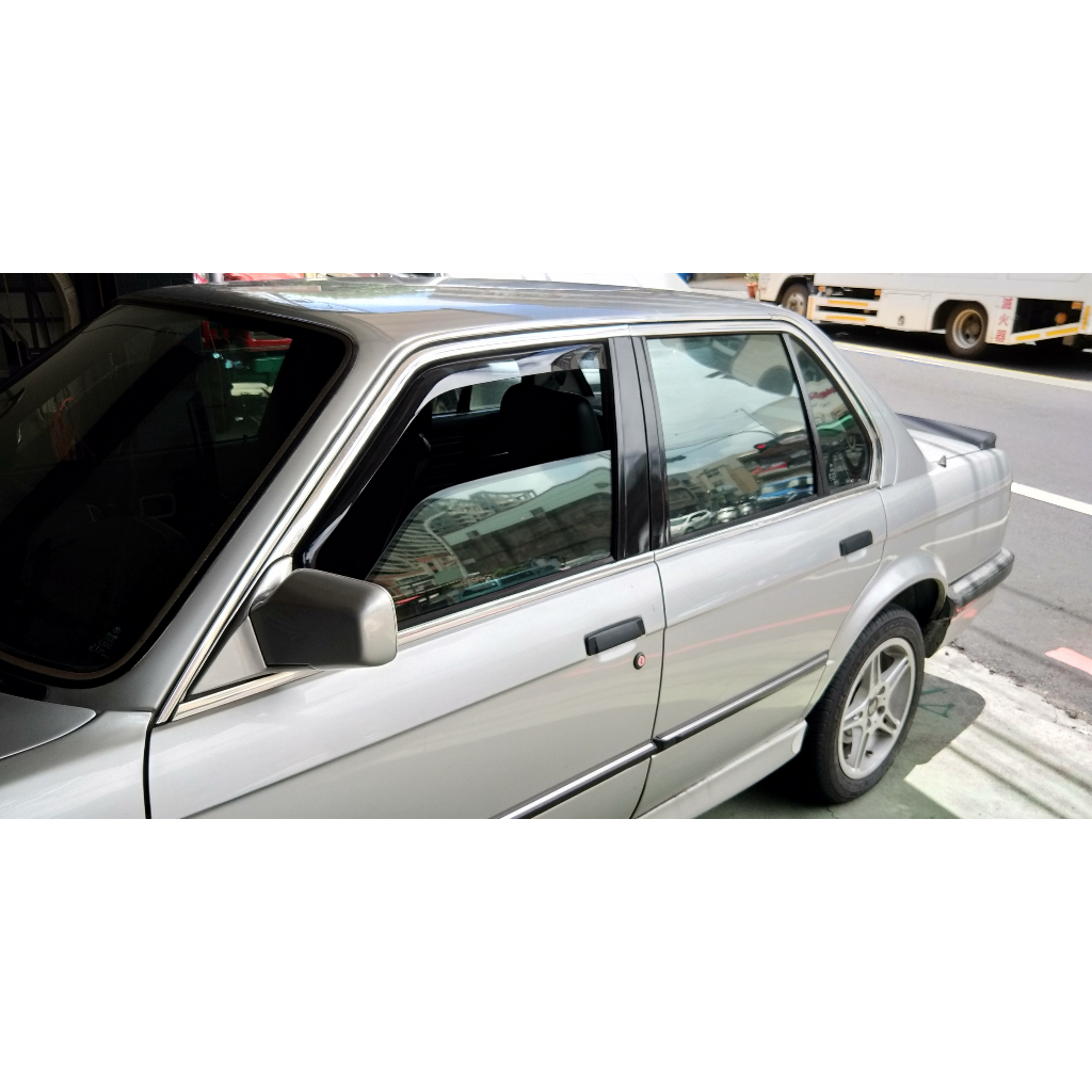 寶馬BMW E30 1983-1991年【崁入式晴雨窗-標準款】比德堡 內崁 嵌入 內嵌