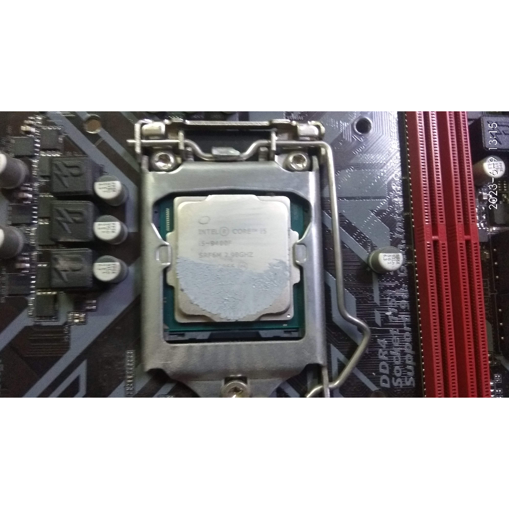 賣2手良品Intel® Core™ i5-9400F 處理器 9M 快取記憶體，最高可達 4.10 GHz六核心