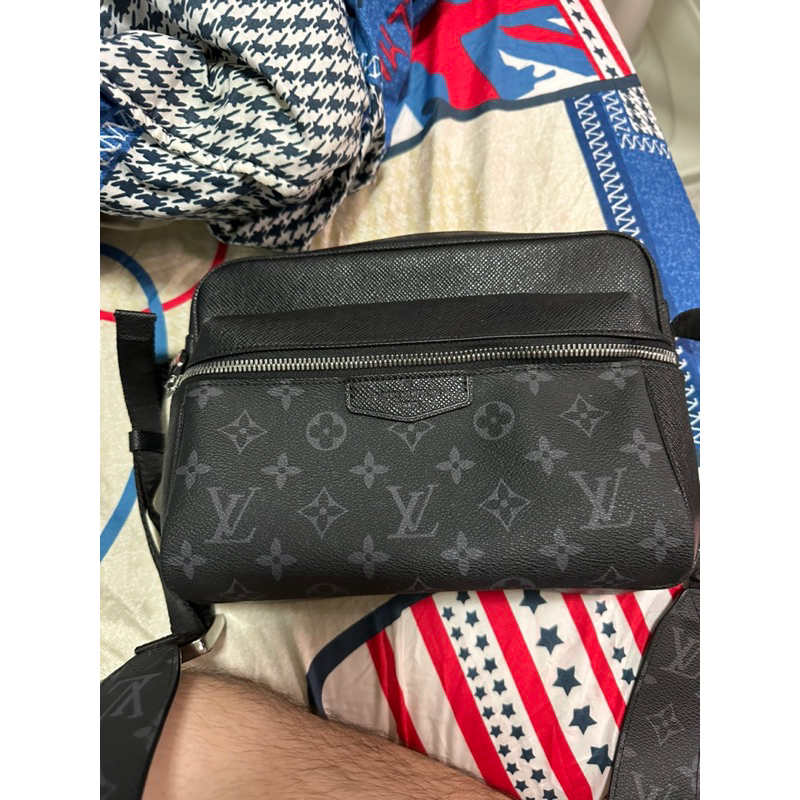 LV outdoor郵差包