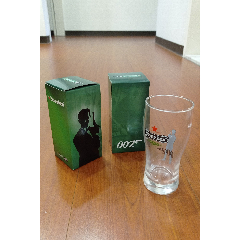 海尼根 007皇家夜總會紀念杯 2個一起賣 全新