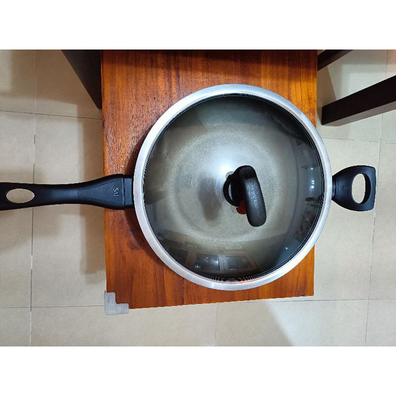二手商品 義廚寶炒鍋 含玻璃蓋子 直徑約32.5公分